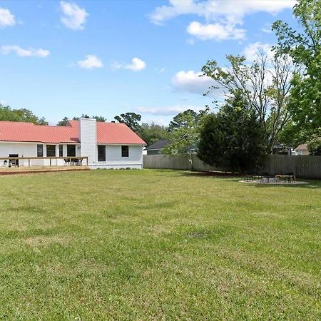Spacious Home Near Beach, Large Yard, Game Room And Dog Friendly Jacksonville Exterior foto